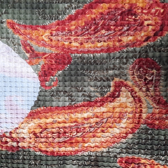 90's colorful crinkle shirt that fits multiple sizes! - Picture 3 of 3